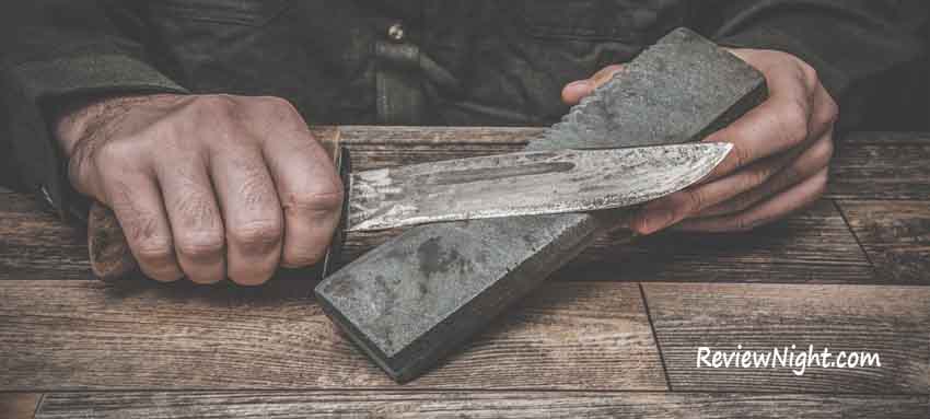 How-to-Sharpen-a-Swiss-Army-Knife-with-a-Stone